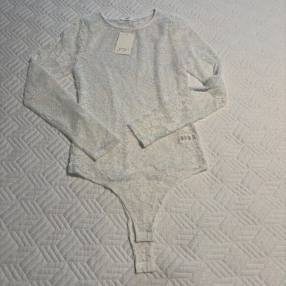 Gaze lace white bodysuit NWT - Picture 2 of 6